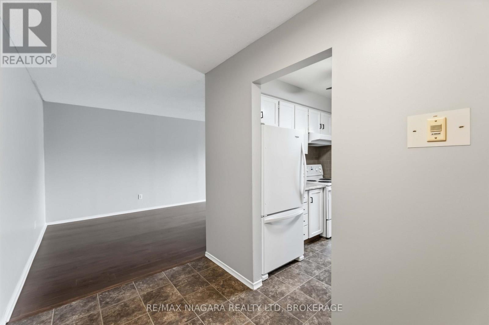 313 - 4209 Hixon Street, Lincoln, Ontario L3J 0K2 - Photo 14 - X13658848
