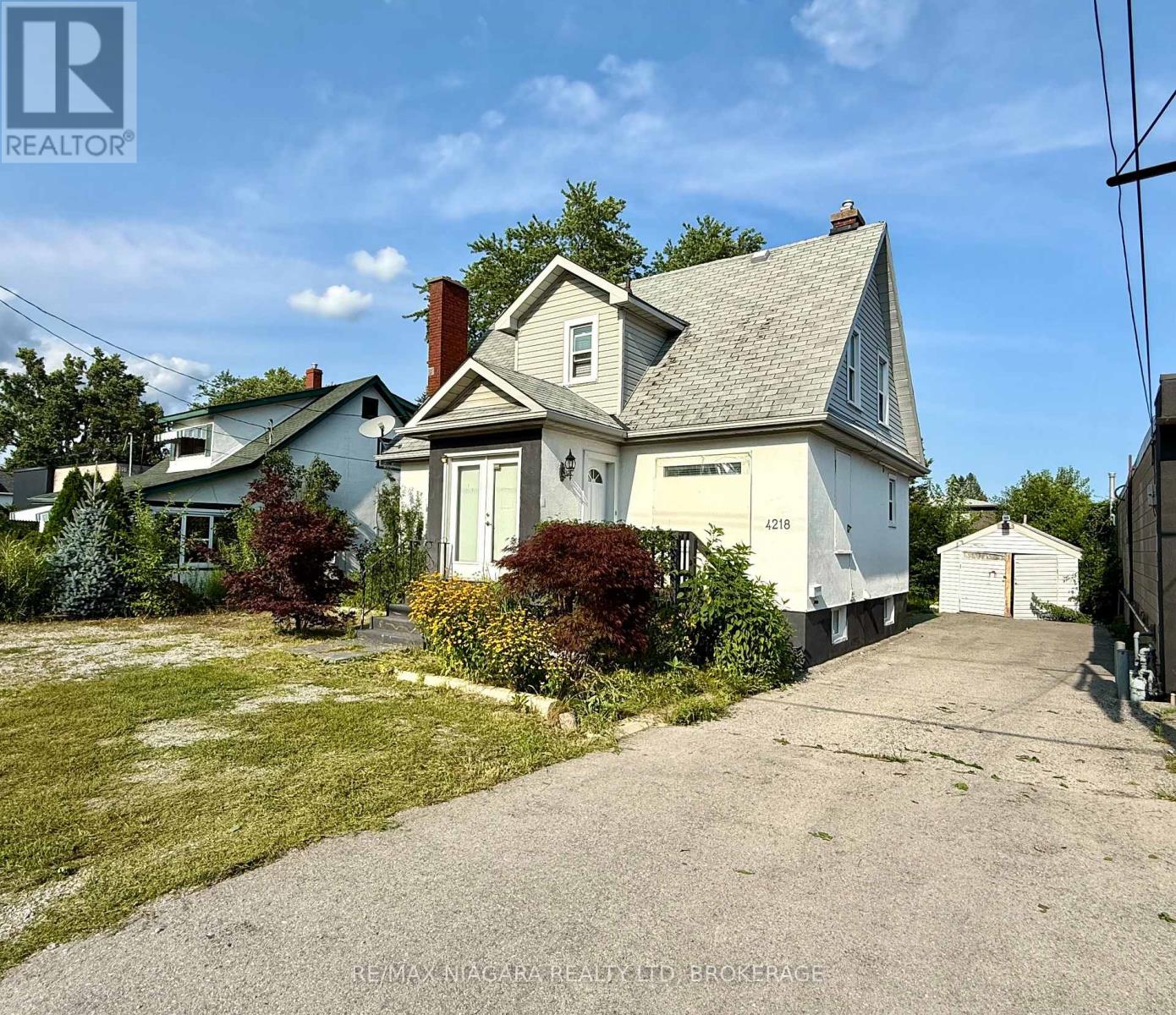 4218 Drummond Road, Niagara Falls, Ontario  L2E 6B9 - Photo 1 - X13658898