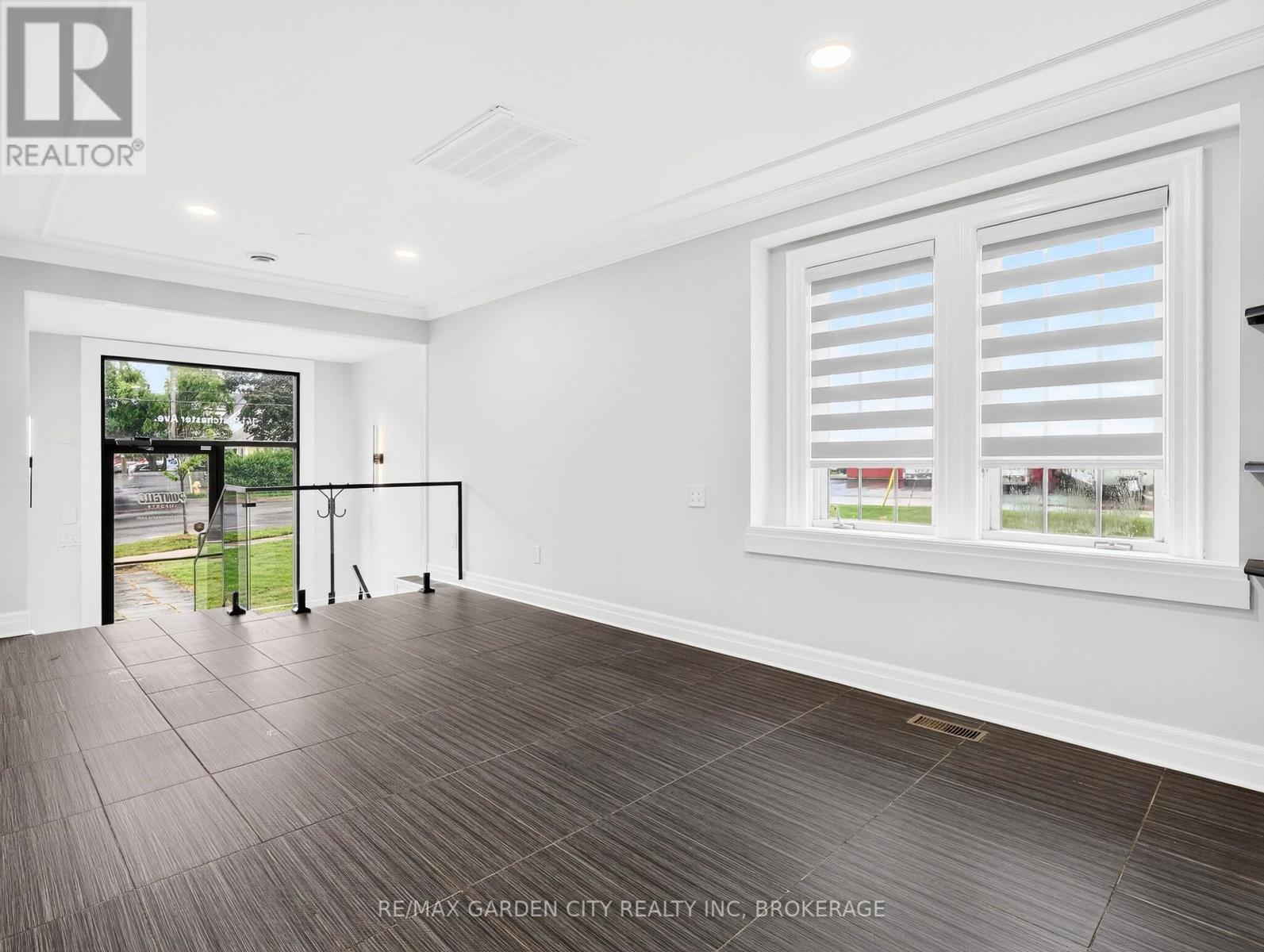 141 Eastchester Avenue, St. Catharines, Ontario  L2P 2Z5 - Photo 8 - X13659010