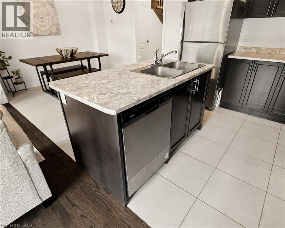 166 Deerpath Drive Unit# 49, Guelph, Ontario  N1K 0E2 - Photo 12 - 40854305