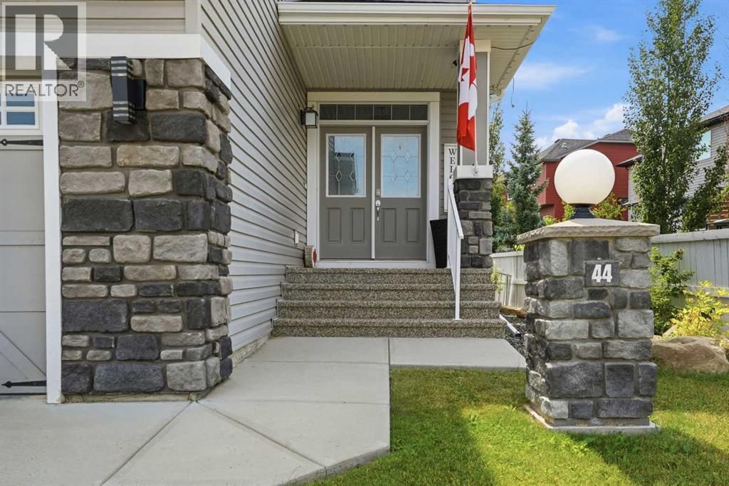 44 Cimarron Springs Circle, Okotoks, Alberta  T1S 0M2 - Photo 2 - A2334561