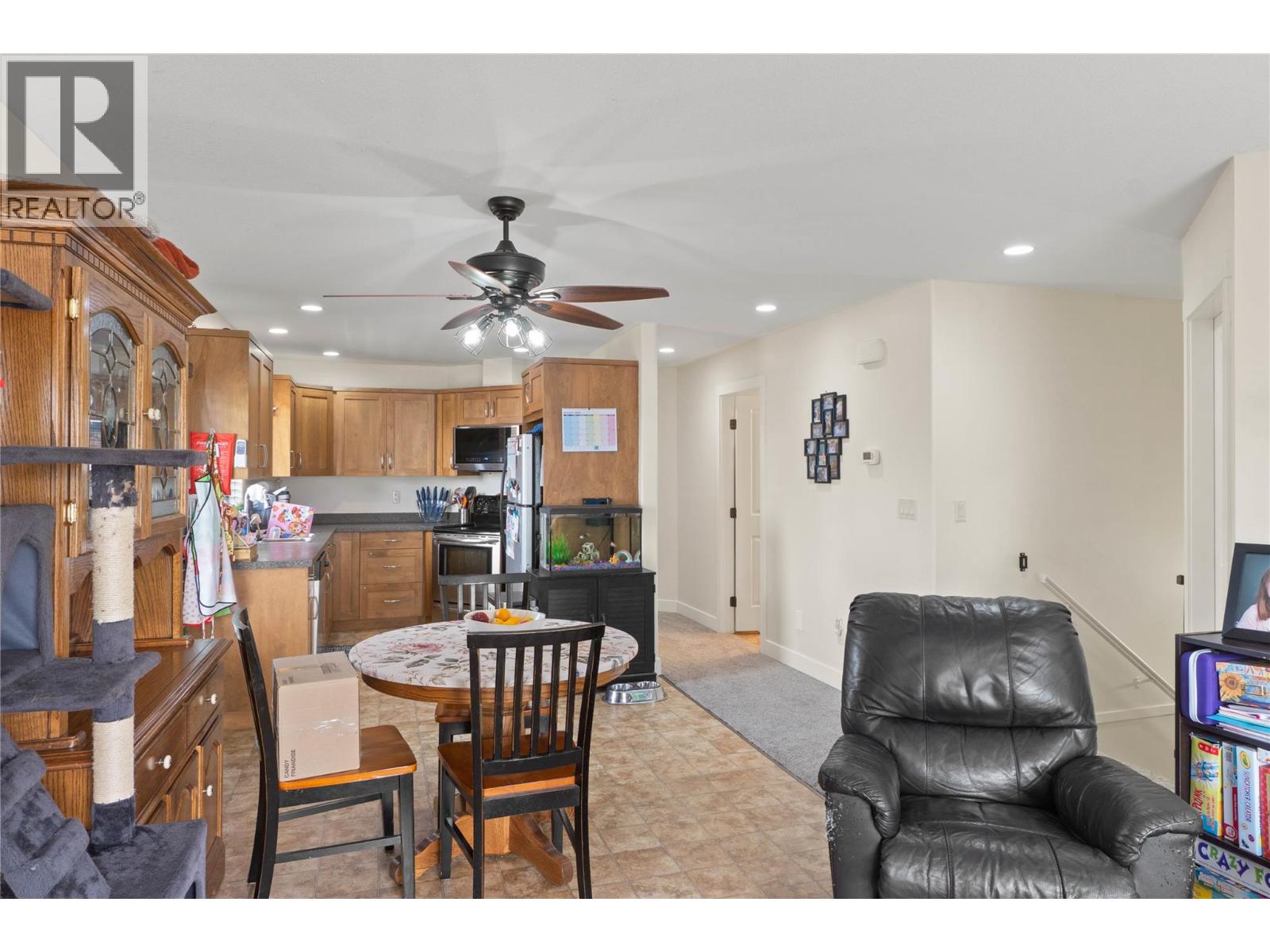 2660 Joyce Avenue, Kamloops, British Columbia  V2B 4M3 - Photo 11 - 10397332