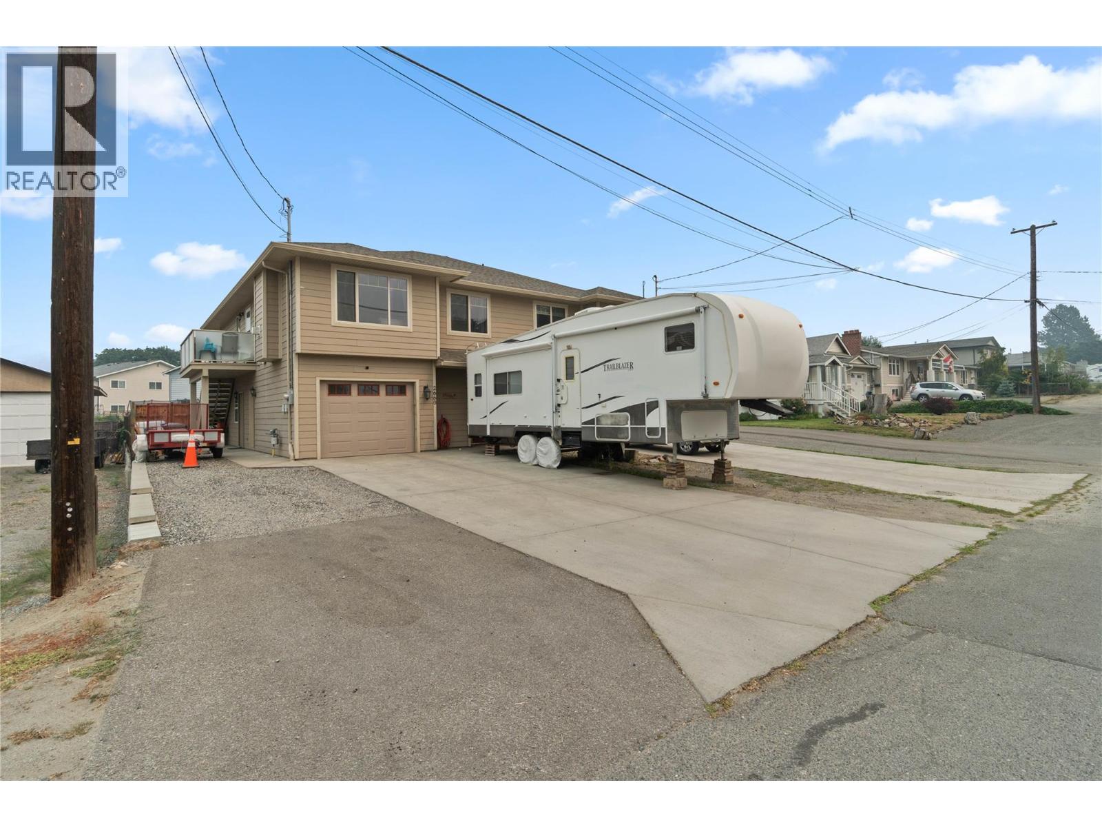 2660 Joyce Avenue, Kamloops, British Columbia  V2B 4M3 - Photo 3 - 10397332