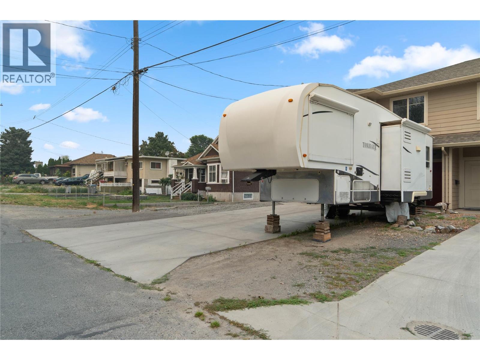 2660 Joyce Avenue, Kamloops, British Columbia  V2B 4M3 - Photo 34 - 10397332