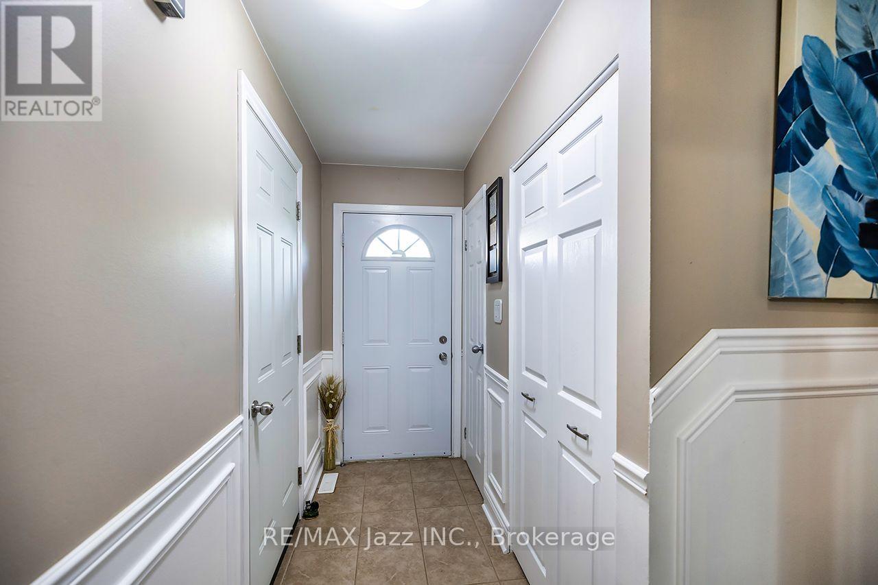 3 - 1330 Trowbridge Drive, Oshawa, Ontario  L1G 7L1 - Photo 3 - E13658864