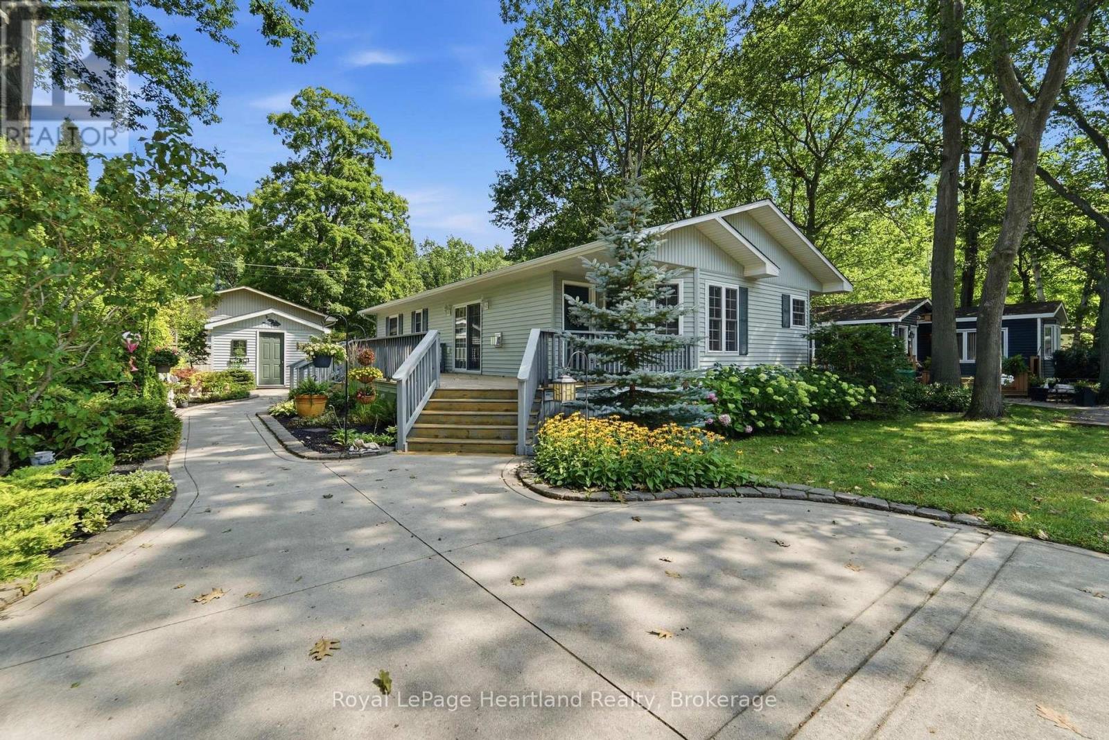 10 HURON LANE, ashfield-colborne-wawanosh (colborne), Ontario