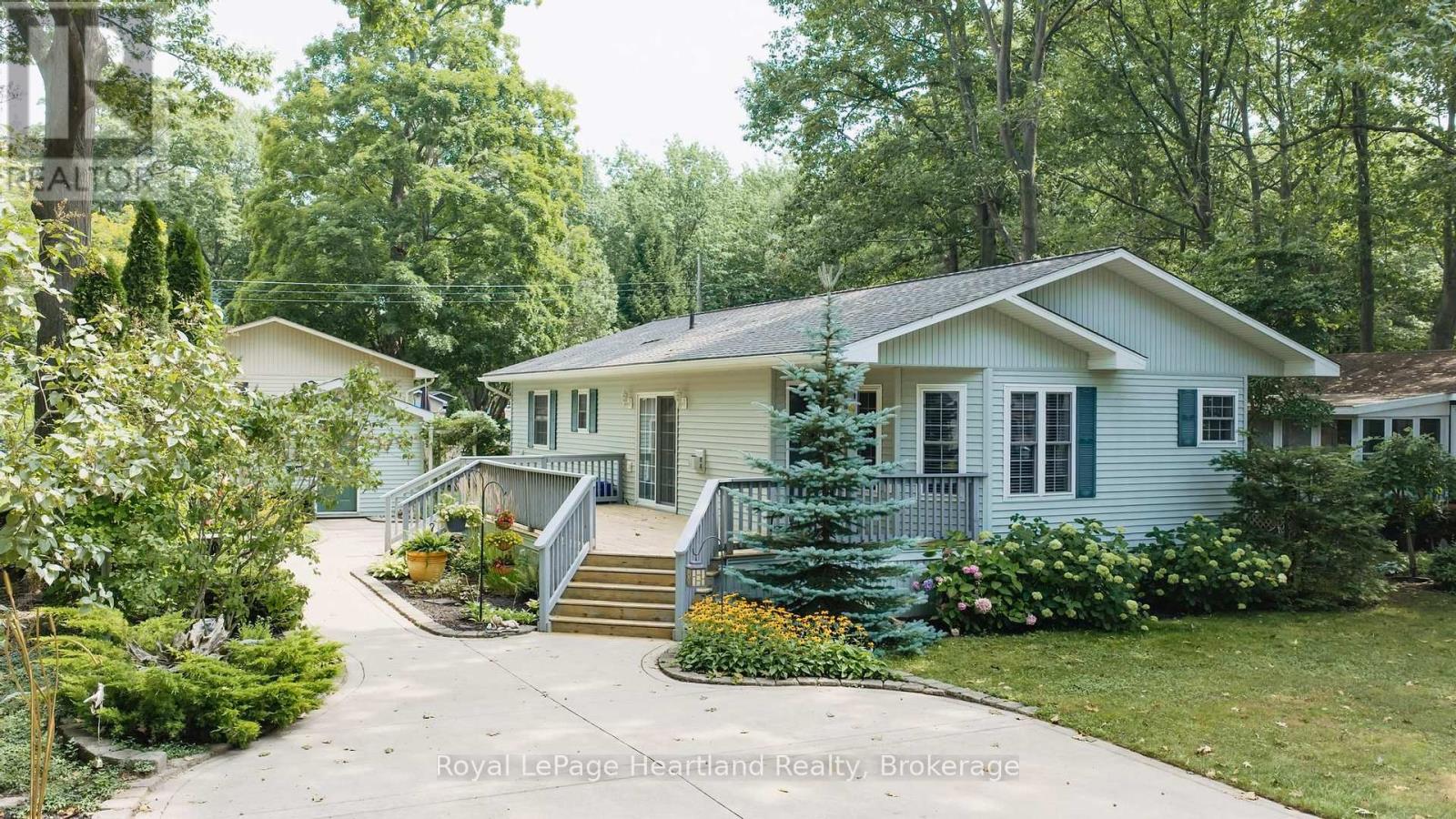 10 Huron Lane, Ashfield-Colborne-Wawanosh, Ontario  N7A 3Y2 - Photo 27 - X13658842