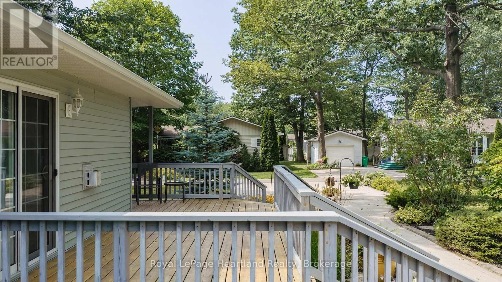 10 Huron Lane, Ashfield-Colborne-Wawanosh, Ontario  N7A 3Y2 - Photo 32 - X13658842