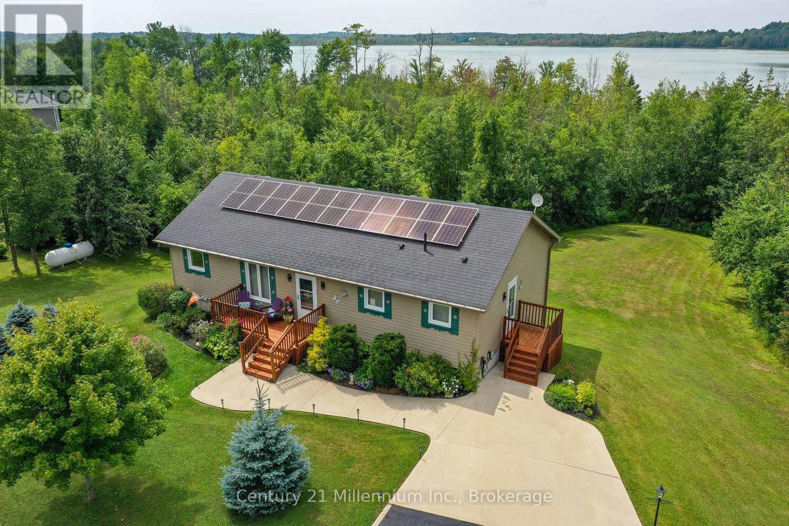 126 Almur Drive, Georgian Bluffs, Ontario  N0H 2T0 - Photo 1 - X13658938
