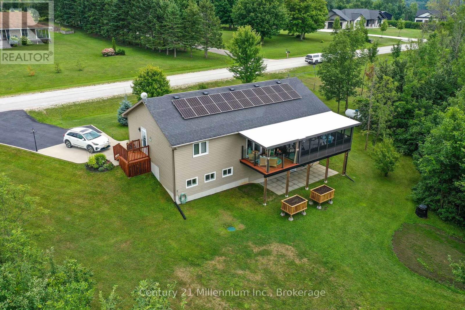 126 Almur Drive, Georgian Bluffs, Ontario  N0H 2T0 - Photo 9 - X13658938