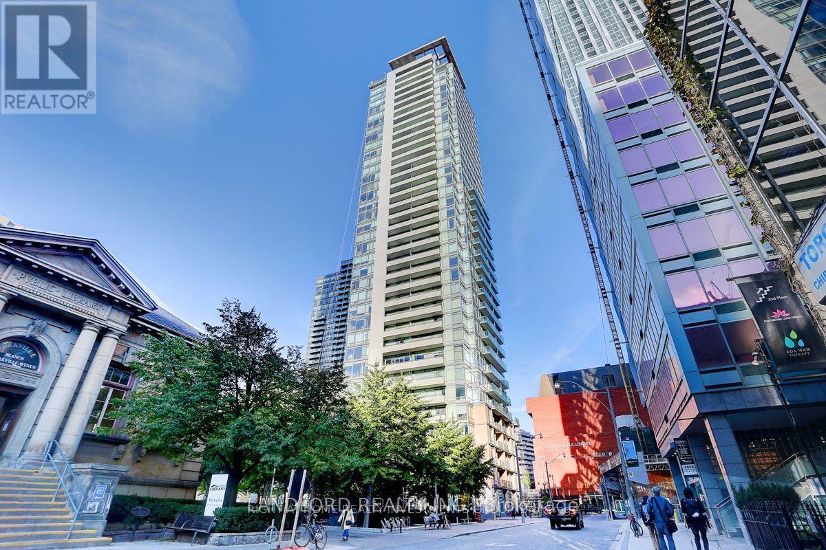 701 - 18 YORKVILLE AVENUE, Toronto, Ontario
