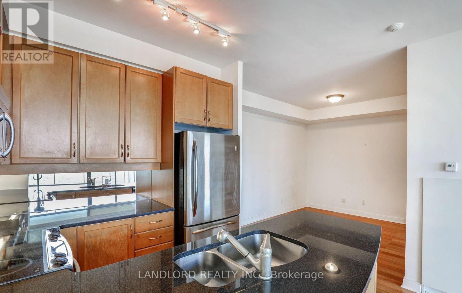 701 - 18 Yorkville Avenue, Toronto, Ontario  M4W 3Y8 - Photo 5 - C13658802
