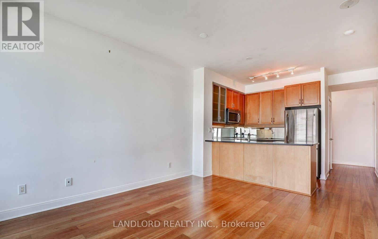 701 - 18 Yorkville Avenue, Toronto, Ontario  M4W 3Y8 - Photo 6 - C13658802