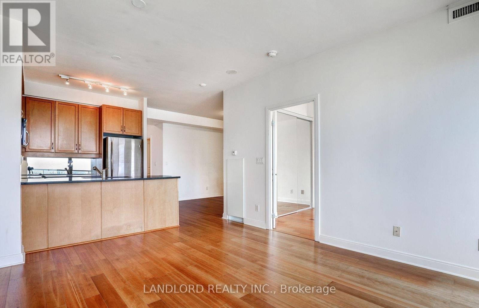 701 - 18 Yorkville Avenue, Toronto, Ontario  M4W 3Y8 - Photo 7 - C13658802