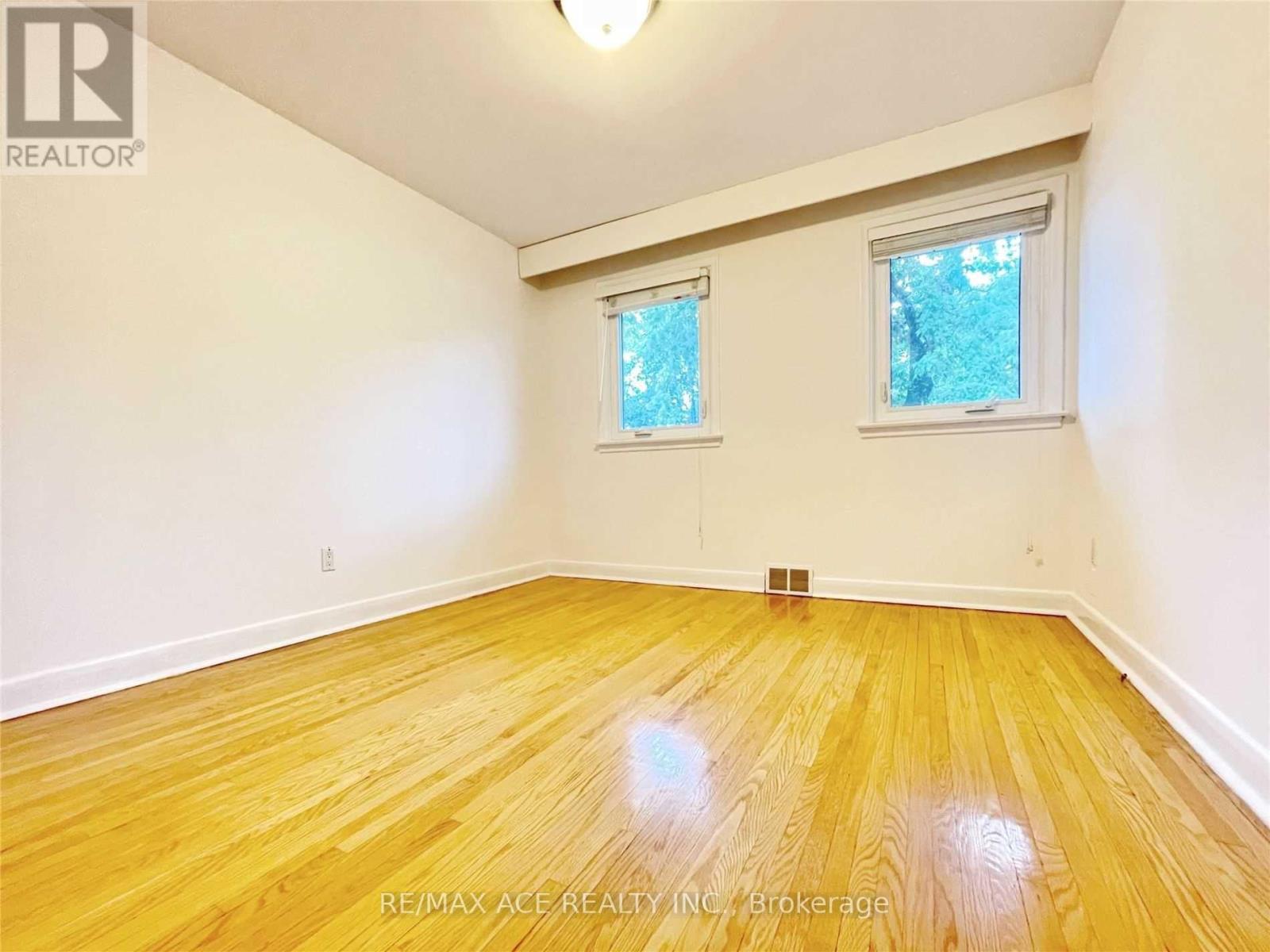 Main - 246 Horsham Avenue, Toronto, Ontario  M2N 2A6 - Photo 13 - C13658866