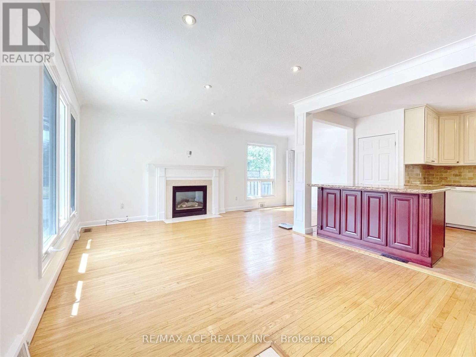Main - 246 Horsham Avenue, Toronto, Ontario  M2N 2A6 - Photo 2 - C13658866