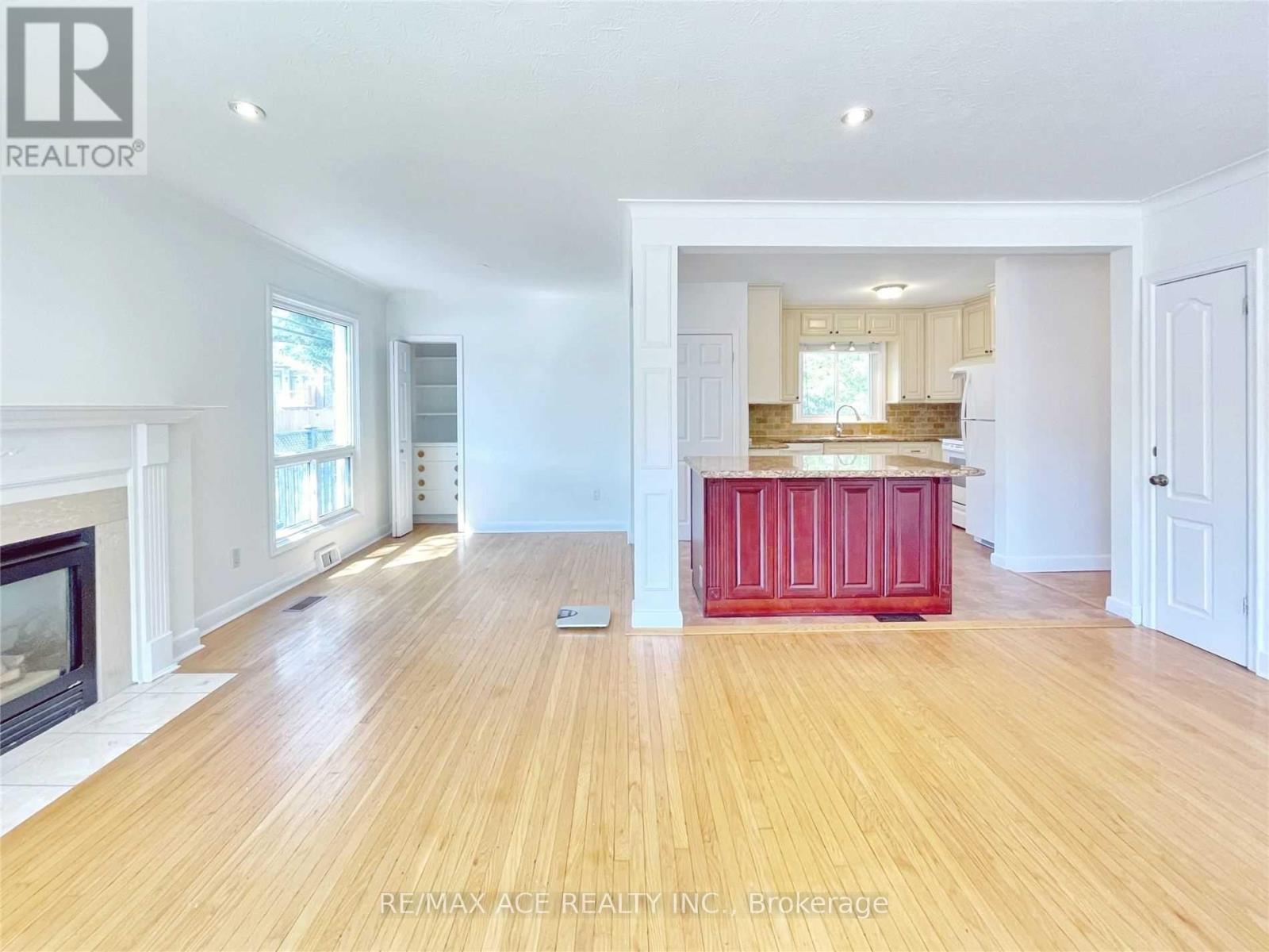 Main - 246 Horsham Avenue, Toronto, Ontario  M2N 2A6 - Photo 3 - C13658866