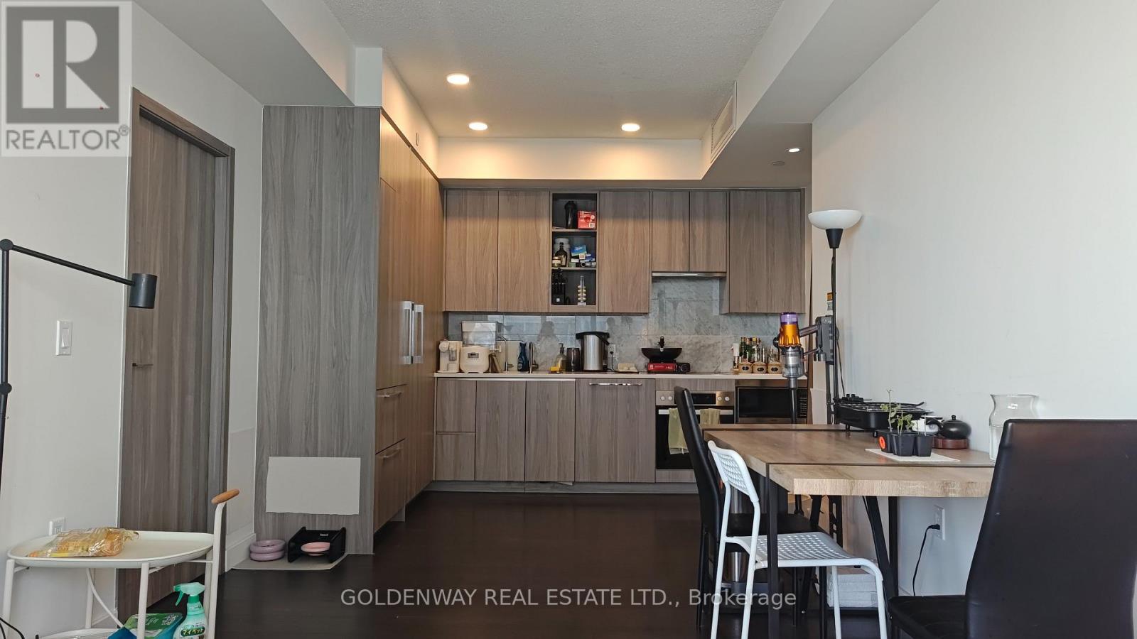 85 Mcmahon Drive, Toronto, Ontario  M2K 0H1 - Photo 3 - C13658988
