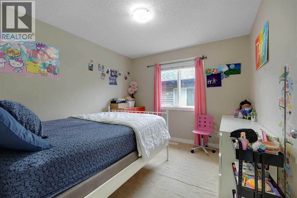 129 Covecreek Bay NE, Calgary, Alberta  T3K 0N1 - Photo 15 - A2321744