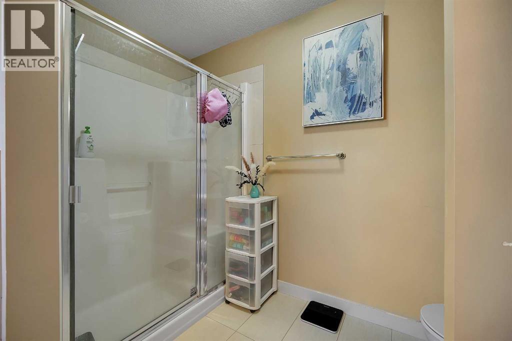 129 Covecreek Bay NE, Calgary, Alberta  T3K 0N1 - Photo 30 - A2321744