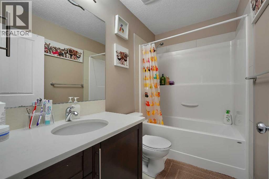 129 Covecreek Bay NE, Calgary, Alberta  T3K 0N1 - Photo 26 - A2321744