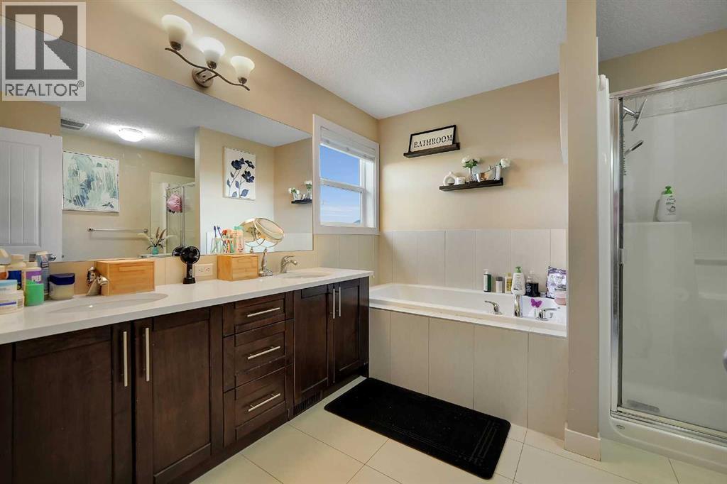 129 Covecreek Bay NE, Calgary, Alberta  T3K 0N1 - Photo 29 - A2321744