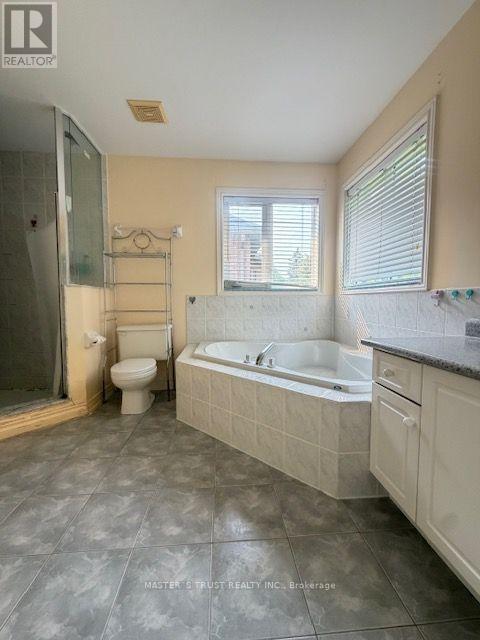 83 Gemini Crescent, Richmond Hill, Ontario  L4S 2K8 - Photo 4 - N13658882
