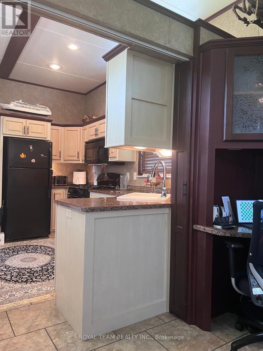 Eastdale 24 - 15014 Ninth Line, Whitchurch-Stouffville, Ontario  L4A 2Y3 - Photo 2 - N13658962