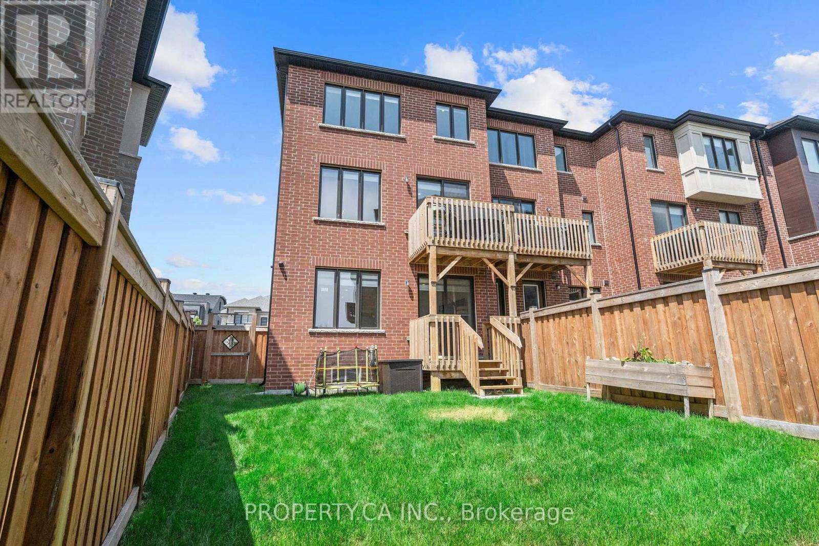 556 New England Court, Newmarket, Ontario  L3X 0M5 - Photo 44 - N13658986