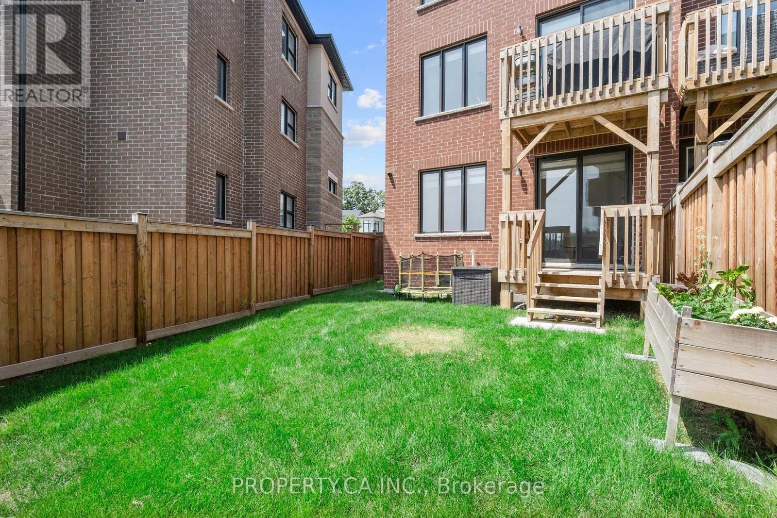 556 New England Court, Newmarket, Ontario  L3X 0M5 - Photo 46 - N13658986