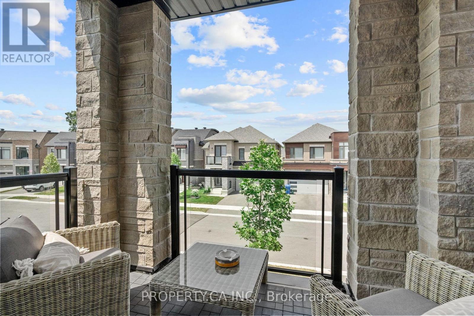 556 New England Court, Newmarket, Ontario  L3X 0M5 - Photo 7 - N13658986