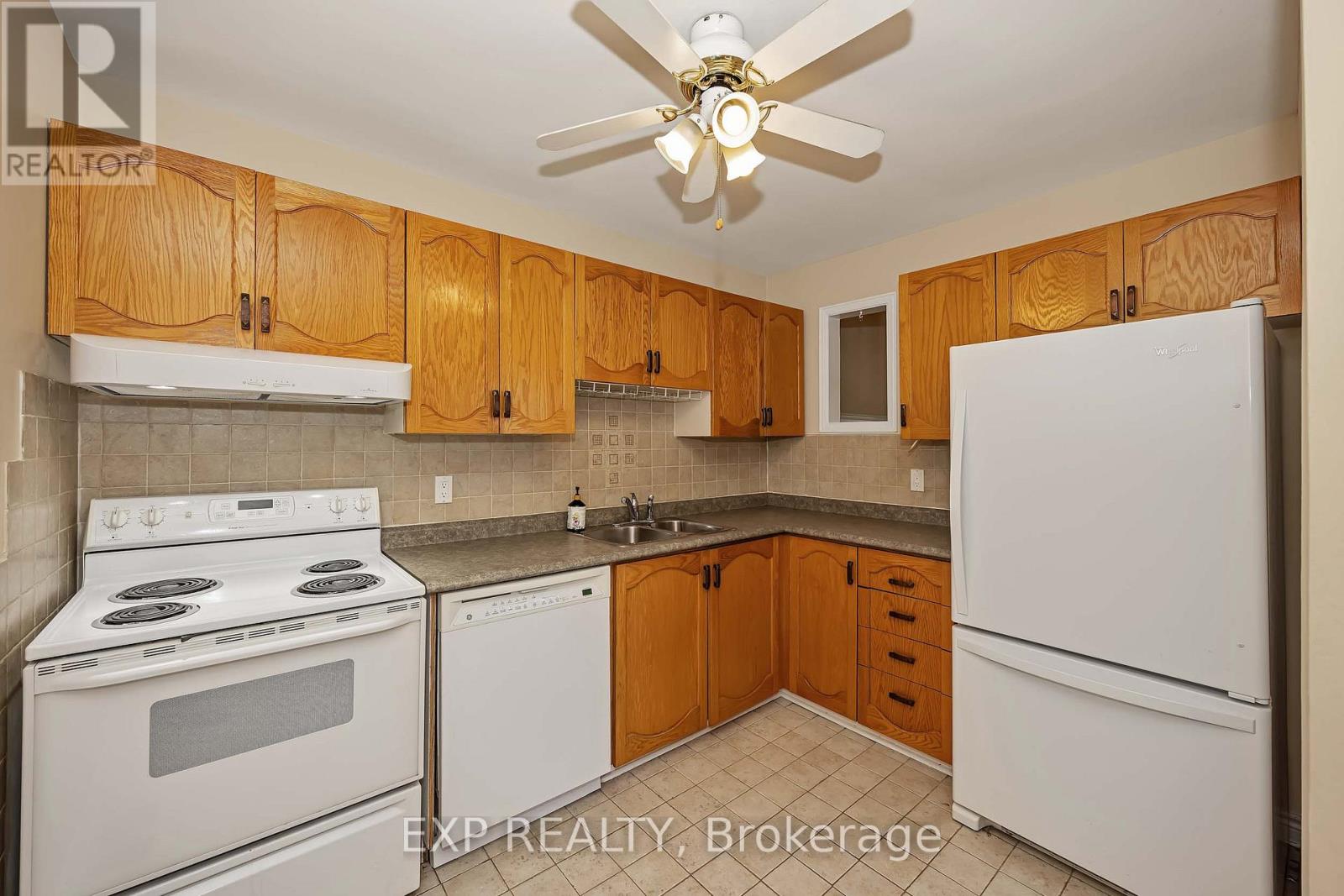 38 Sundback Lane, Ottawa, Ontario  K2L 2W8 - Photo 6 - X13658858