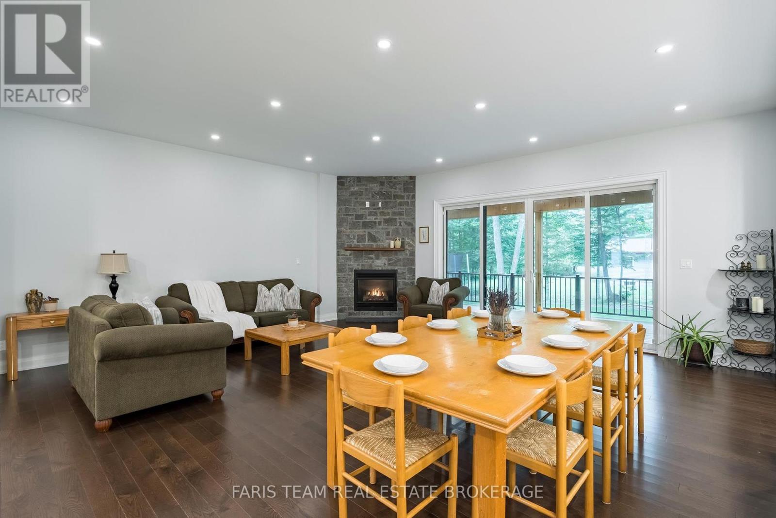 34 Oakwood Avenue, Tiny, Ontario  L9M 0J2 - Photo 12 - S13658902
