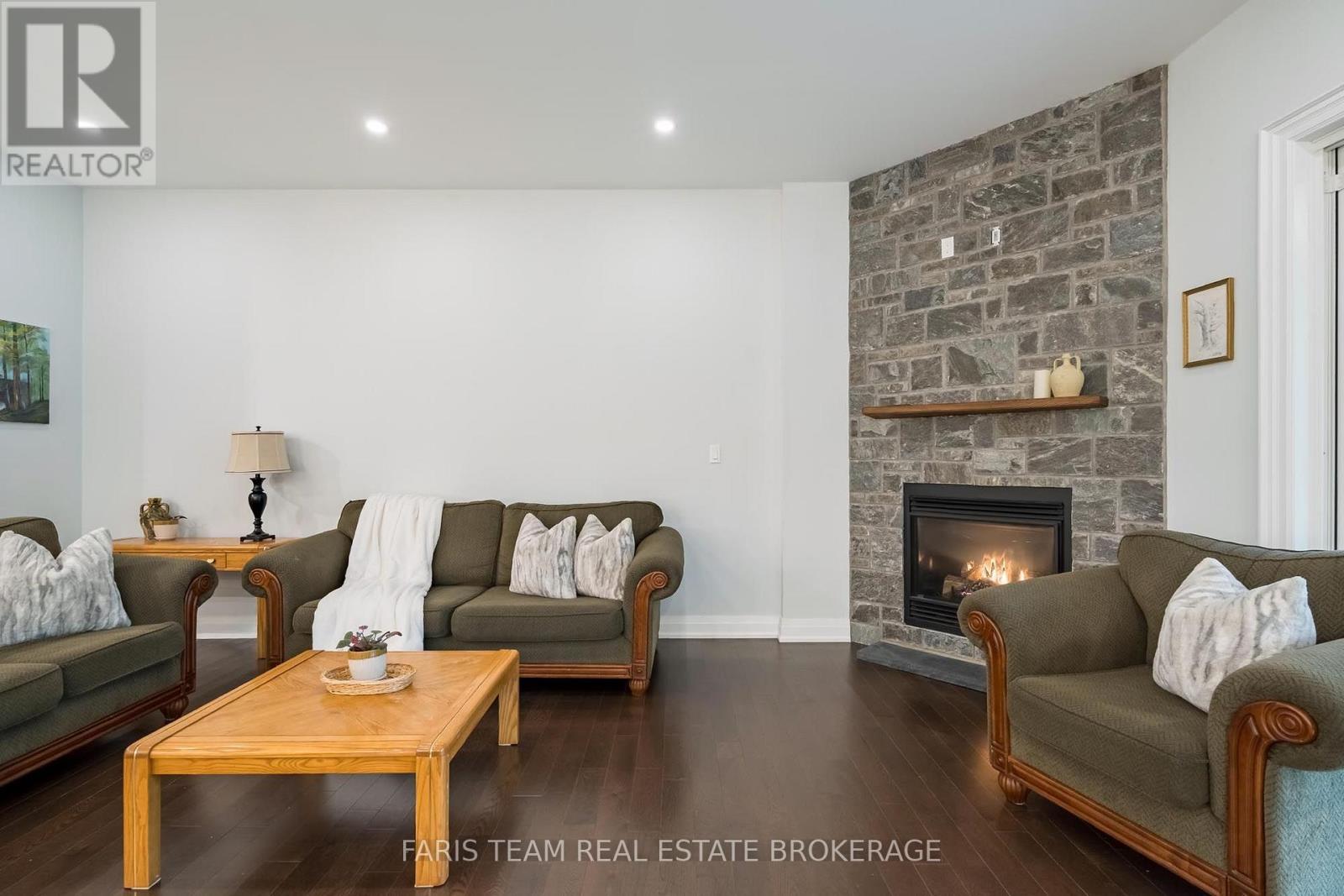 34 Oakwood Avenue, Tiny, Ontario  L9M 0J2 - Photo 16 - S13658902