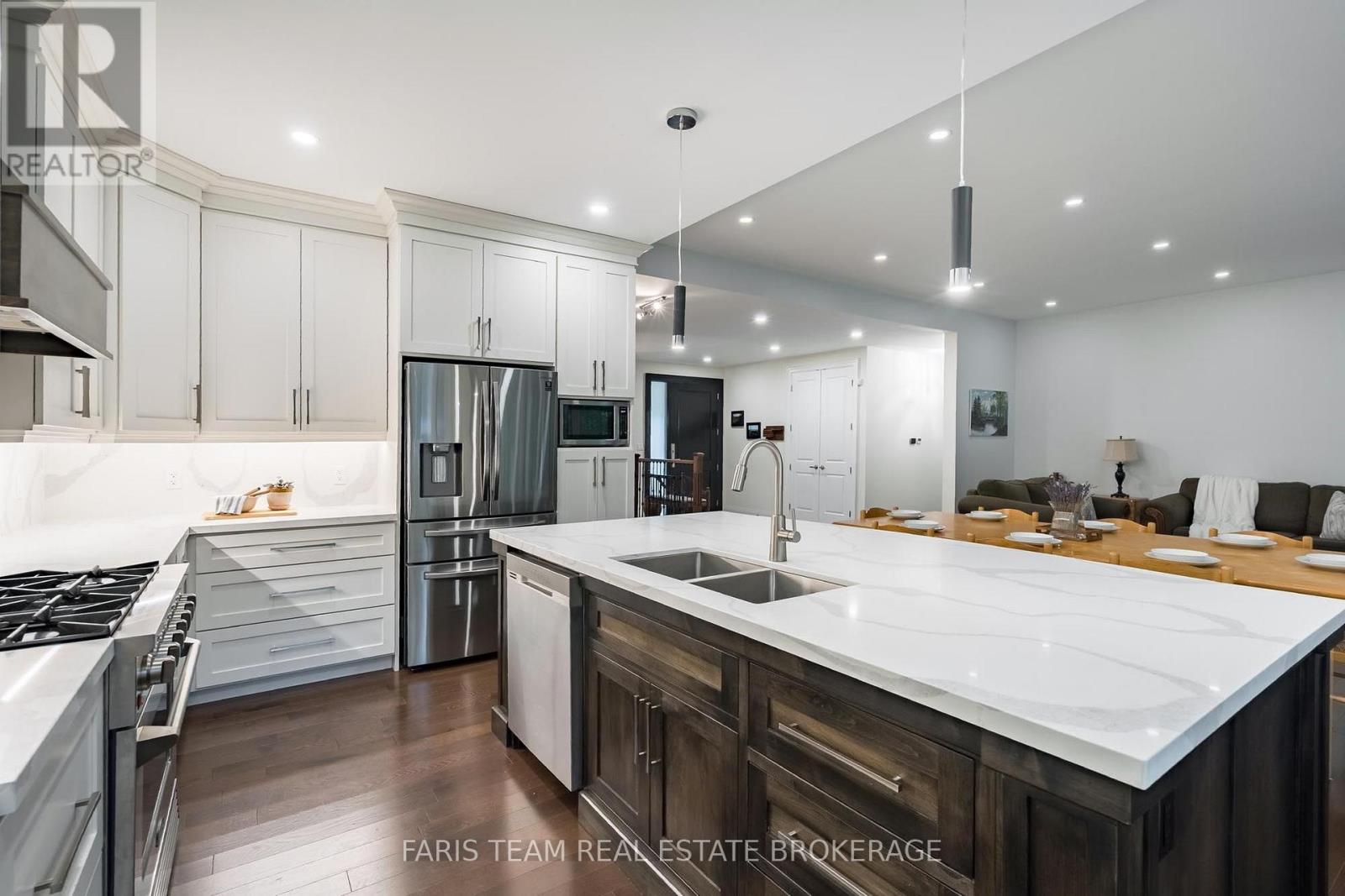 34 Oakwood Avenue, Tiny, Ontario  L9M 0J2 - Photo 8 - S13658902