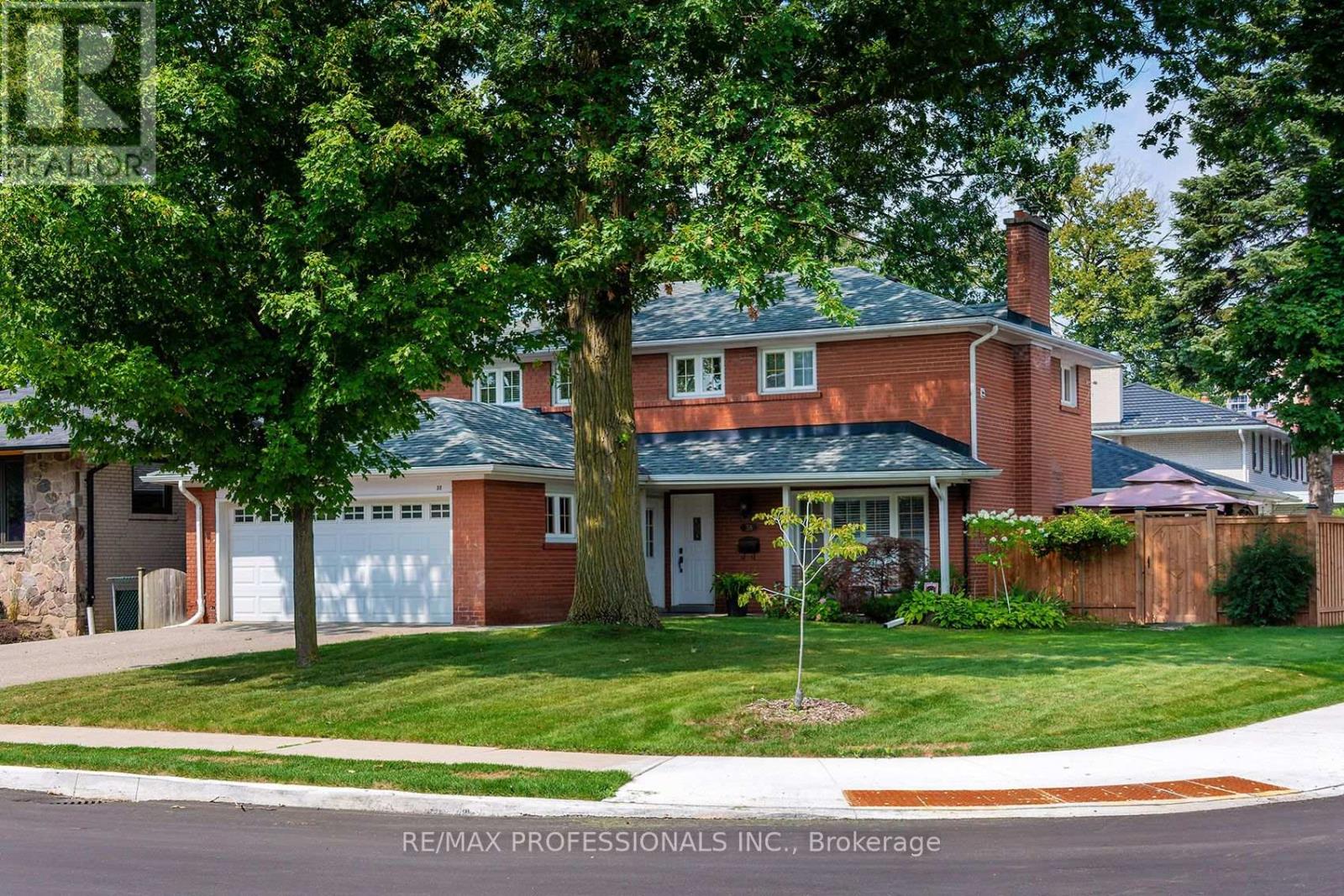 38 BOXWOOD ROAD, Toronto, Ontario