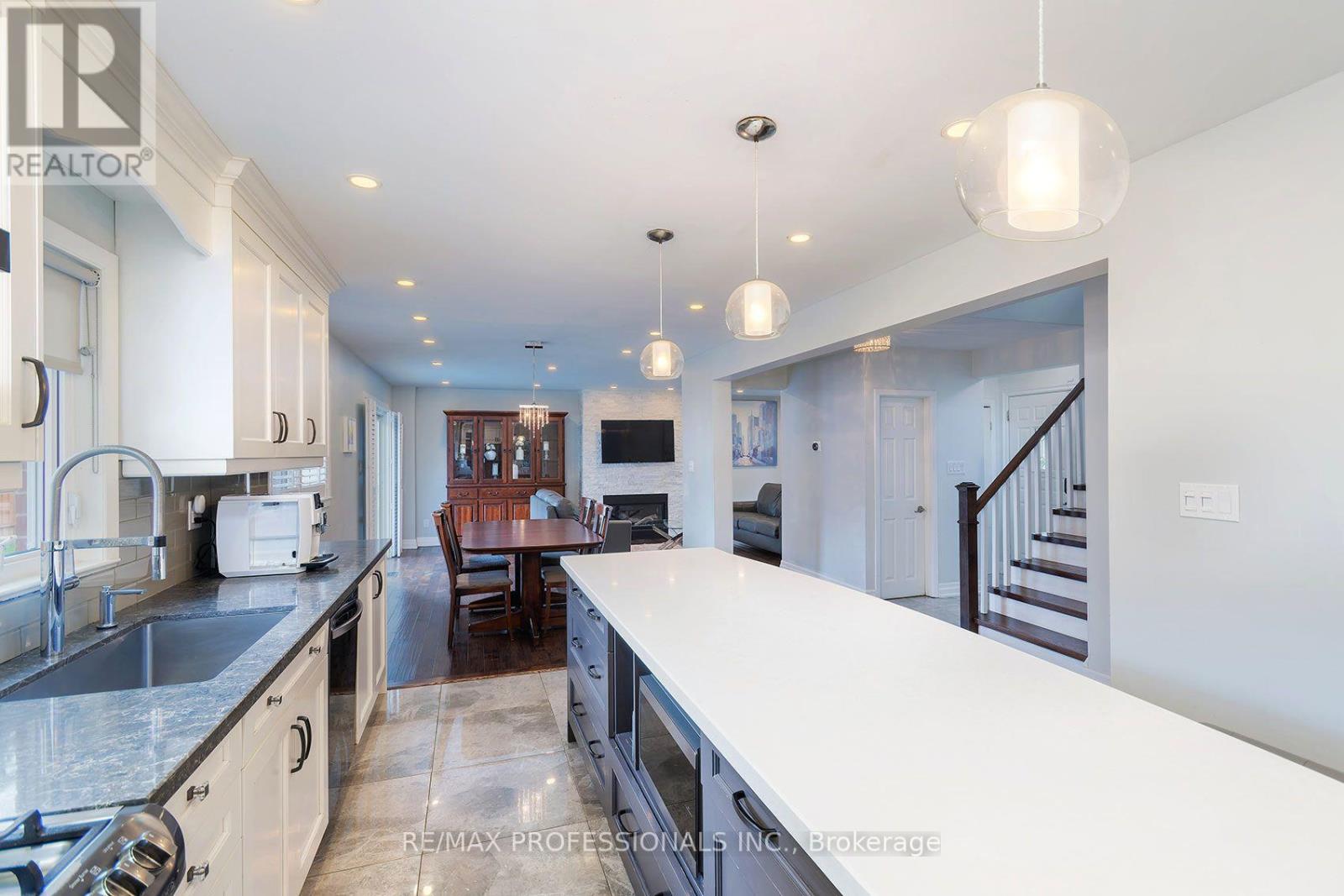 38 Boxwood Road, Toronto, Ontario  M9C 2W5 - Photo 10 - W13658818