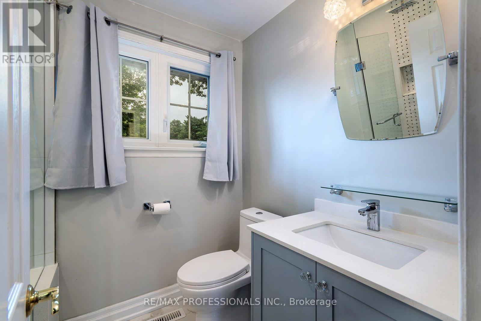 38 Boxwood Road, Toronto, Ontario  M9C 2W5 - Photo 19 - W13658818