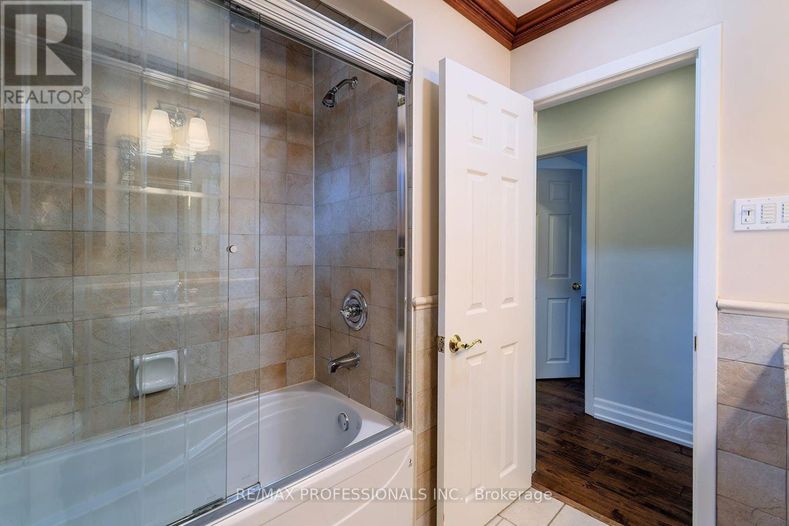 38 Boxwood Road, Toronto, Ontario  M9C 2W5 - Photo 26 - W13658818