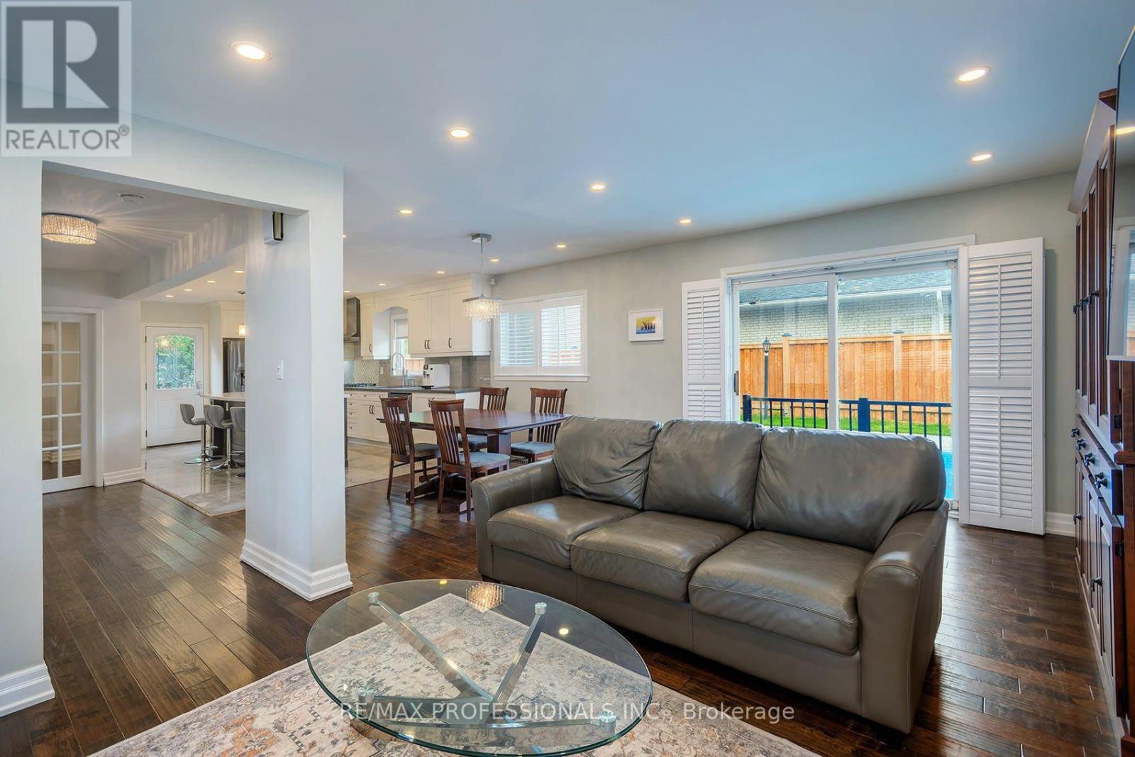 38 Boxwood Road, Toronto, Ontario  M9C 2W5 - Photo 7 - W13658818
