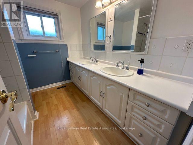13 Edwin Drive, Brampton, Ontario  L6Y 1A2 - Photo 12 - W13658820