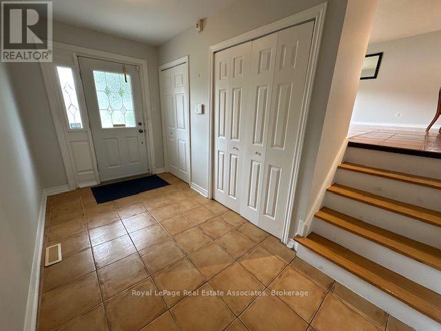13 Edwin Drive, Brampton, Ontario  L6Y 1A2 - Photo 2 - W13658820