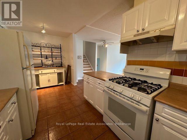13 Edwin Drive, Brampton, Ontario  L6Y 1A2 - Photo 6 - W13658820
