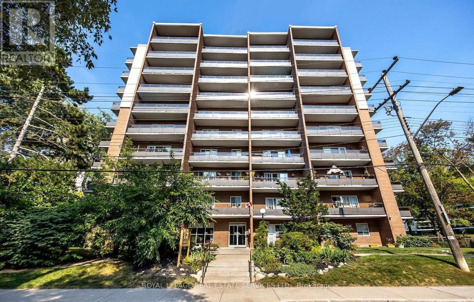 203 - 15 Elizabeth Street N, Mississauga, Ontario  L5G 2Z3 - Photo 2 - W13658826
