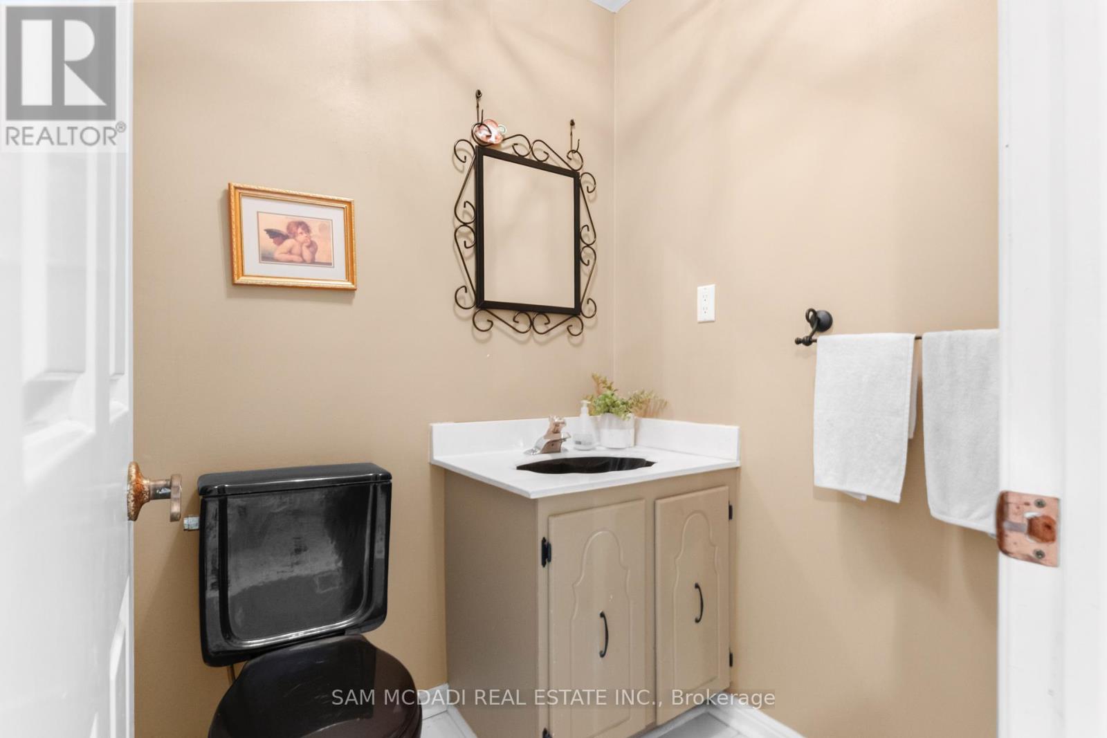 1077 Saginaw Crescent, Mississauga, Ontario  L5H 3W4 - Photo 16 - W13658862