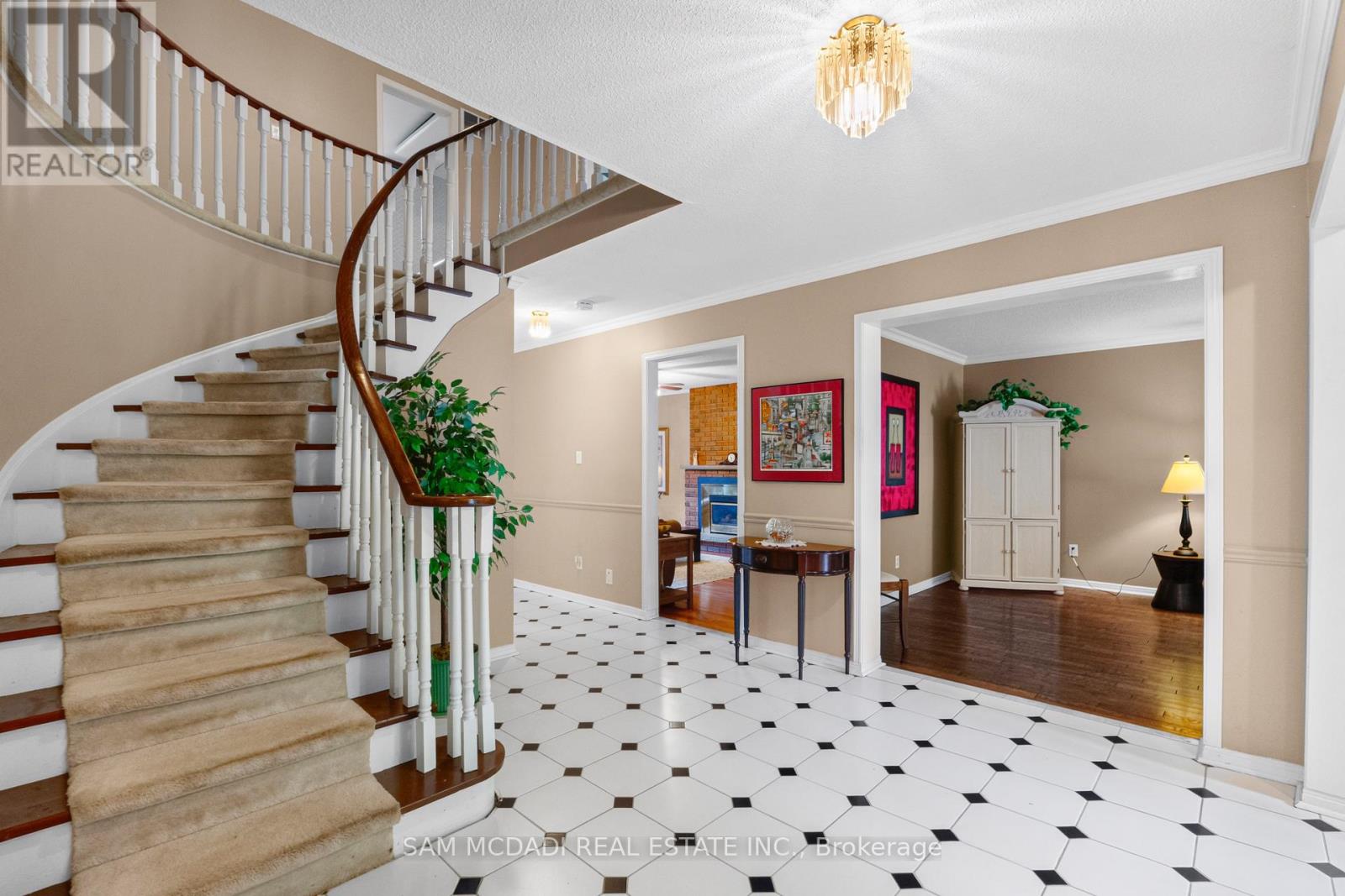 1077 Saginaw Crescent, Mississauga, Ontario  L5H 3W4 - Photo 18 - W13658862