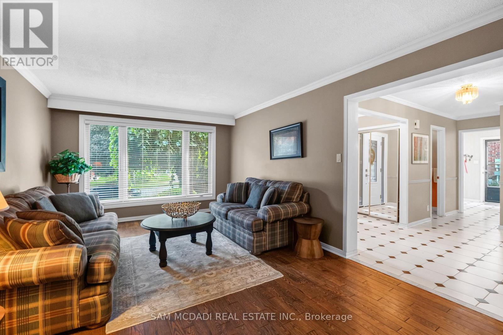 1077 Saginaw Crescent, Mississauga, Ontario  L5H 3W4 - Photo 7 - W13658862
