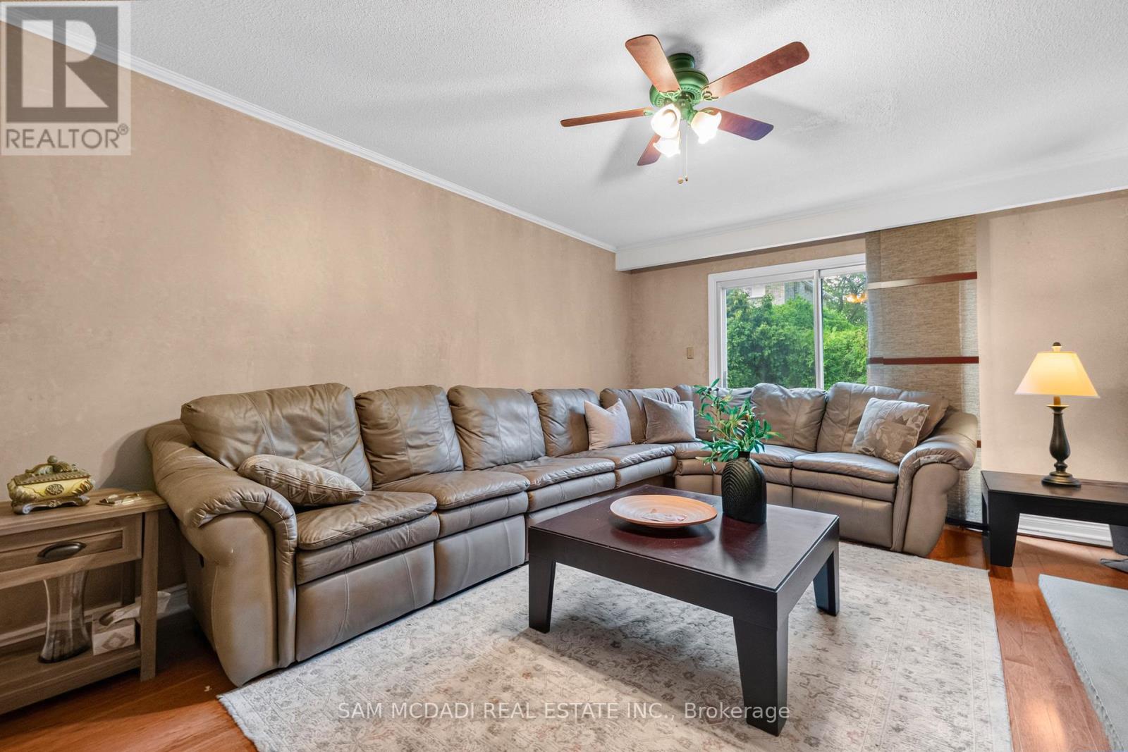 1077 Saginaw Crescent, Mississauga, Ontario  L5H 3W4 - Photo 9 - W13658862