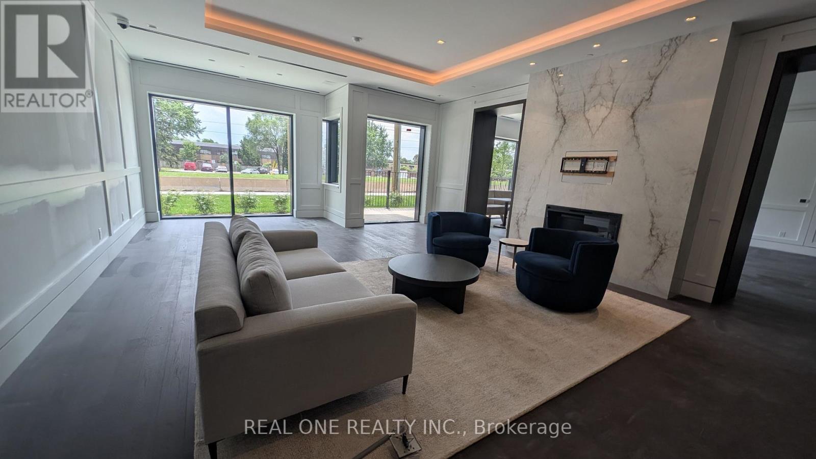 1413 - 4010 Eglinton Avenue W, Toronto, Ontario  M9A 0G5 - Photo 2 - W13658886