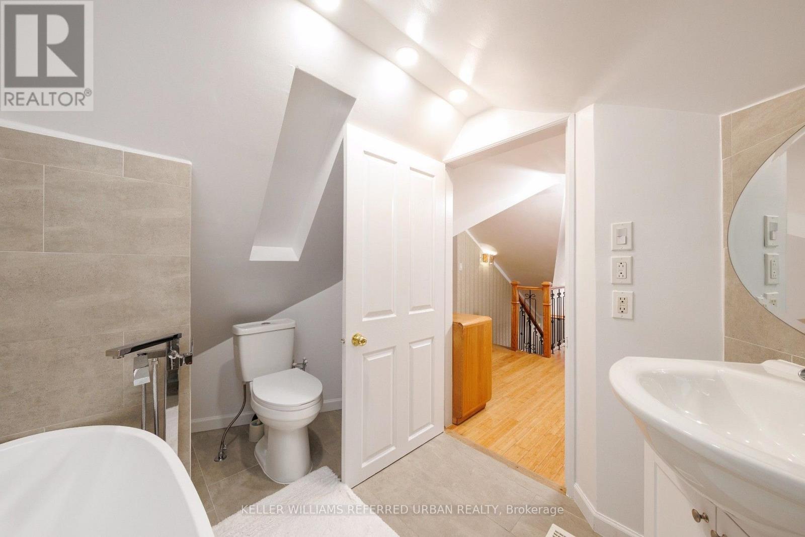 6 Elmhurst Drive, Toronto, Ontario  M9W 2J3 - Photo 32 - W13658924